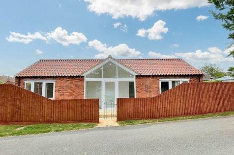 1 bedroom detached bungalow for sale