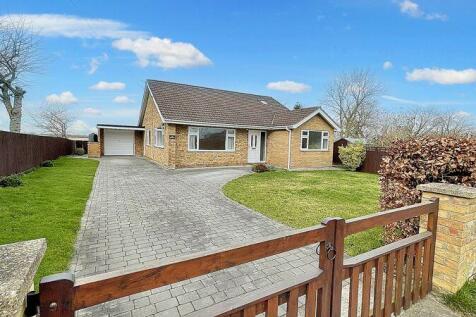 3 bedroom detached bungalow for sale