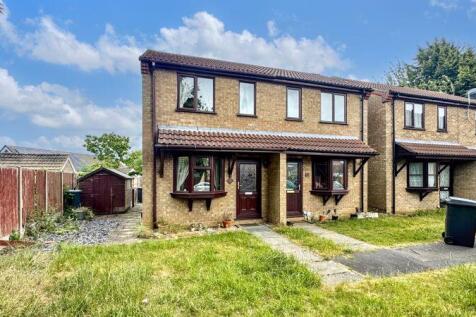 2 bedroom semi-detached house for sale