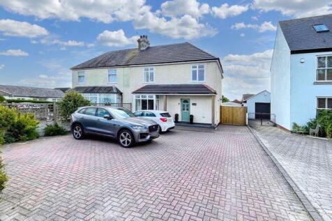 4 bedroom semi-detached house for sale