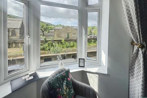 Burnley Road, Hebden Bridge HX7 2 bed apartment for sale