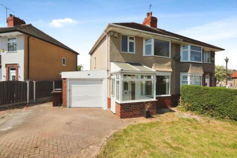 3 bedroom semi-detached house for sale