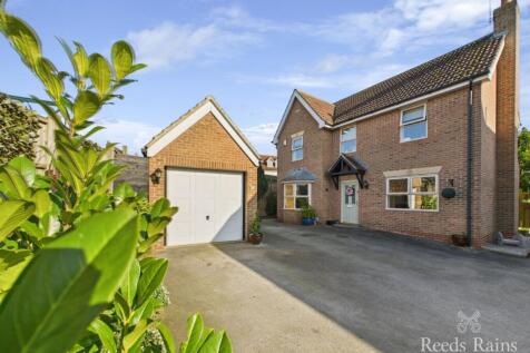 Chapel Fields, Hull HU11 4 bed detached house for sale