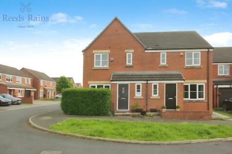 3 bedroom semi-detached house for sale