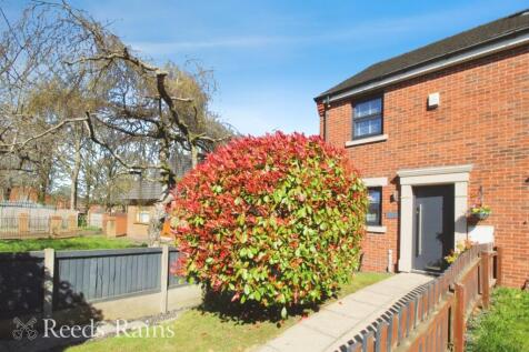 The Orchards, Lancashire PR26 2 bed end of terrace house for sale