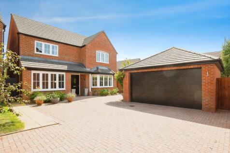 4 bedroom detached house for sale