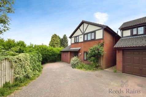 Thistleberry Avenue, Staffordshire ST5 3 bed detached house for sale