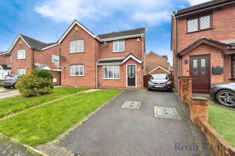 2 bedroom semi-detached house for sale