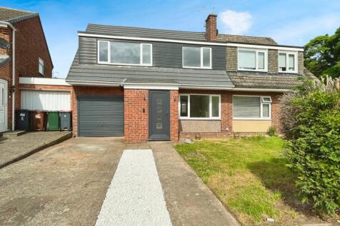 4 bedroom semi-detached house for sale