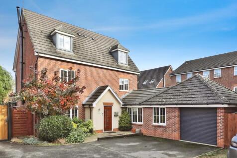 5 bedroom detached house for sale