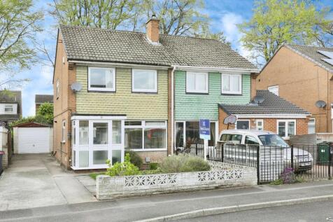 3 bedroom semi-detached house for sale