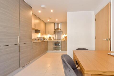 1 bedroom flat for sale