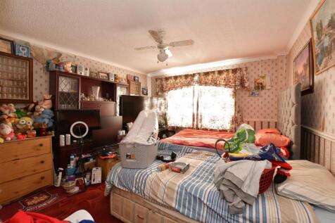 3 bedroom town house for sale