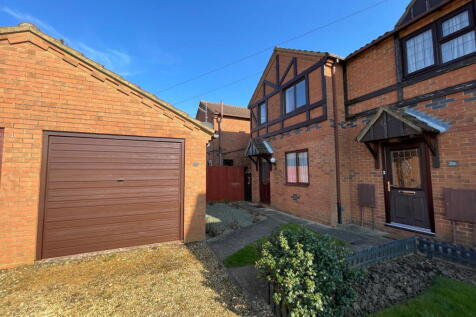 Richmond Way, Leverington, Wisbech 2 bed end of terrace house for sale