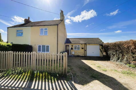 2 bedroom semi-detached house for sale