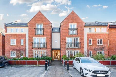 Old Amersham,  Buckinghamshire,  HP7 2 bed flat for sale