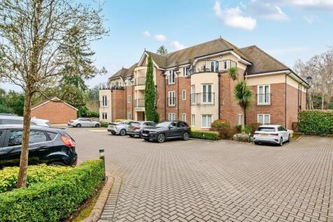 Sunningdale,  Berkshire,  SL5 2 bed flat for sale