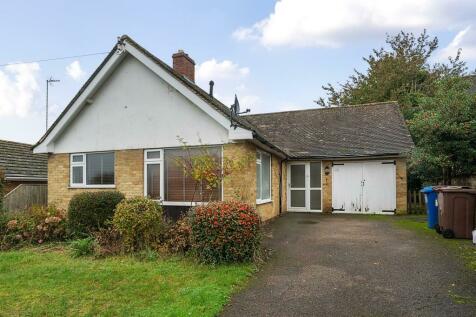 3 bedroom detached bungalow for sale