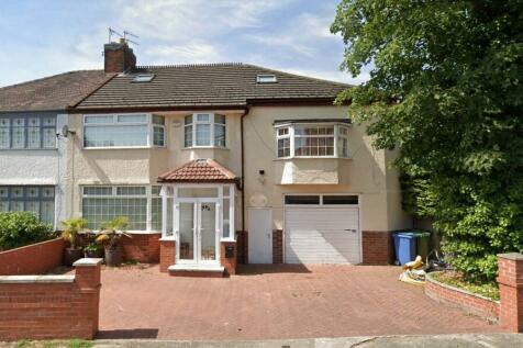 4 bedroom semi-detached house for sale