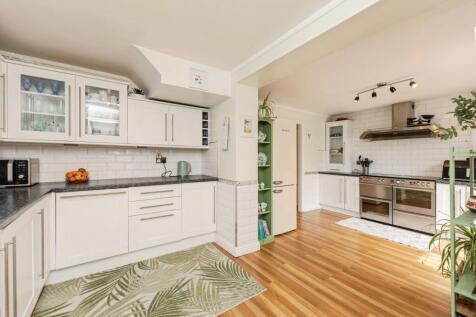 Station Road, Pontefract WF7 4 bed detached house for sale