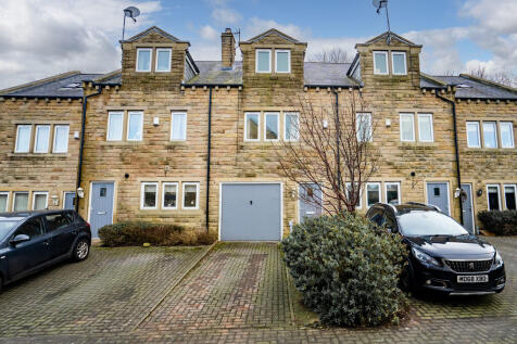 3 bedroom town house for sale