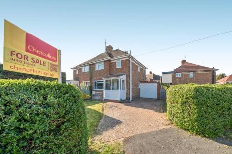 2 bedroom semi-detached house for sale