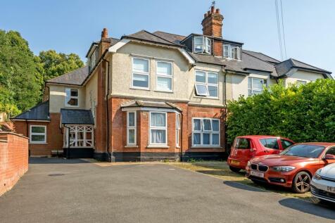 High Wycombe,  Buckinghamshire,  HP13 2 bed maisonette for sale