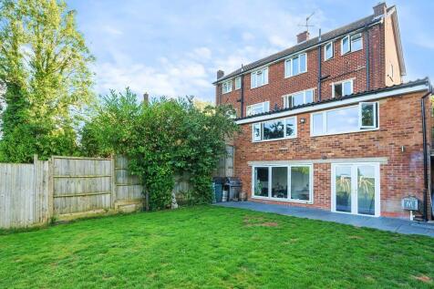 High Wycombe,  Buckinghamshire,  HP12 4 bed semi