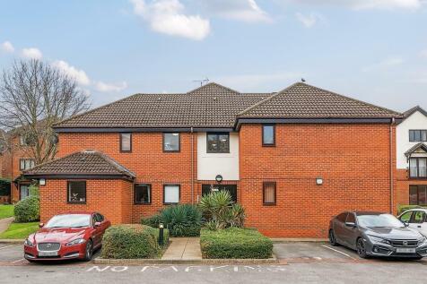 High Wycombe,  Buckinghamshire,  HP12 2 bed flat for sale