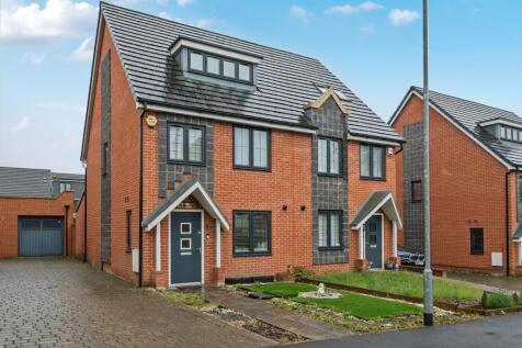 High Wycombe,  Buckinghamshire,  HP11 4 bed semi