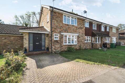 Lightwater,  Surrey,  GU18 3 bed end of terrace house for sale