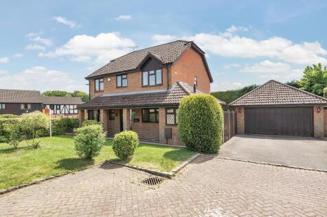Windlesham,  Surrey,  GU20 4 bed detached house for sale