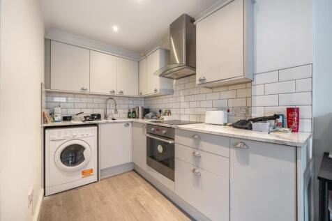 Newbury,  Berkshire,  RG14 1 bed flat for sale