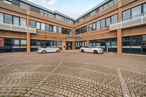 Newbury,  Berkshire,  RG14 2 bed flat for sale