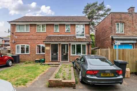 2 bedroom maisonette for sale