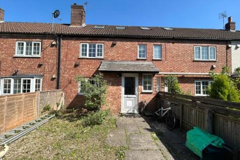 Newbury,  Berkshire,  RG14 3 bed terraced house for sale