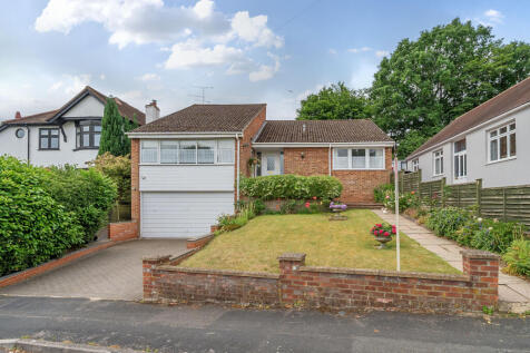 4 bedroom detached bungalow for sale