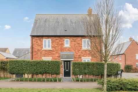 Swinbrook Park,  Carterton, ... 3 bed semi
