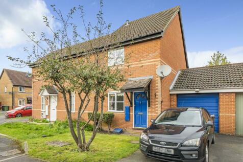 2 bedroom semi-detached house for sale