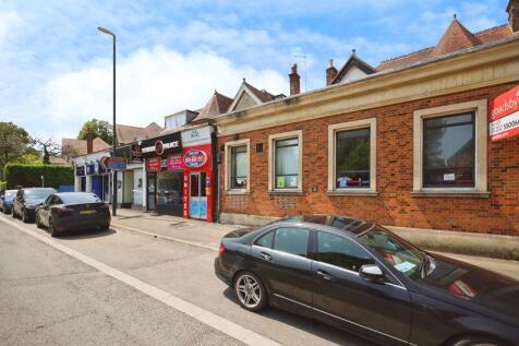 Wimborne Road, Bournemouth BH3 4 bed flat for sale
