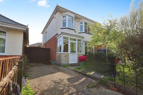 Priory View Road, Bournemouth BH9 3 bed detached house for sale