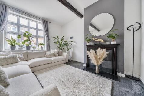 3 bedroom cottage for sale