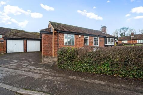 3 bedroom detached bungalow for sale