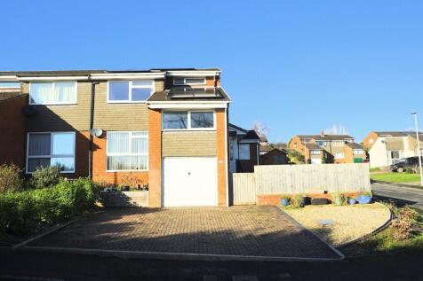 4 bedroom semi-detached house for sale