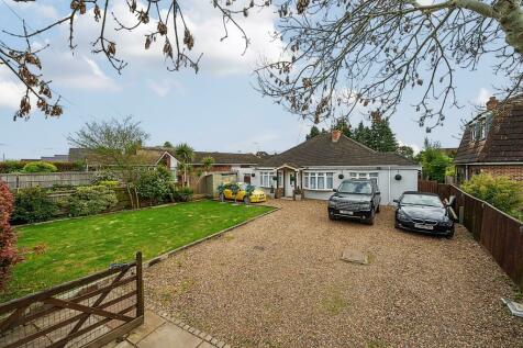 5 bedroom detached bungalow for sale