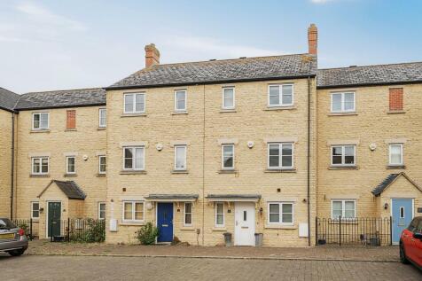 Oakmead,  Witney,  OX28 3 bed townhouse for sale