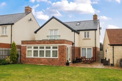 Dovecote Place,  Curbridge,  OX29 4 bed detached house for sale