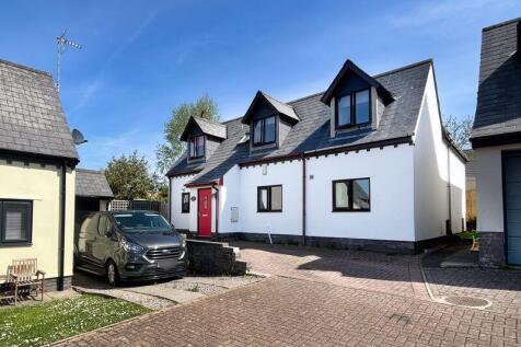 29 Primrose Close, Cowbridge, The... 4 bed detached house for sale