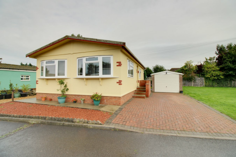 2 bedroom detached house for sale