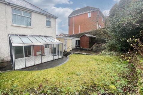 46 Hillside, Neath, SA11 1TN 3 bed semi